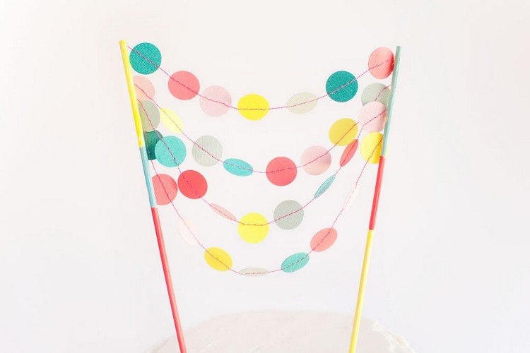 hotový koláčový veniec farebné kruhy