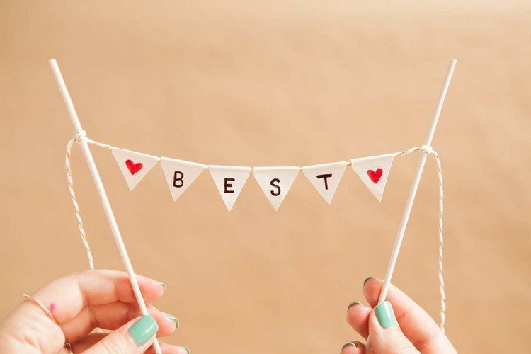 DIY jednoduchá tortová girlanda vyrobená z lepiacej pásky