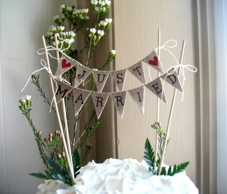 torta girlanda práve ženatý zdobenie svadobnej torty