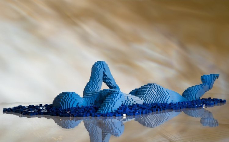 Lego tehly tvoria plavák umenie z lego plavec-modré-tehly-ombre