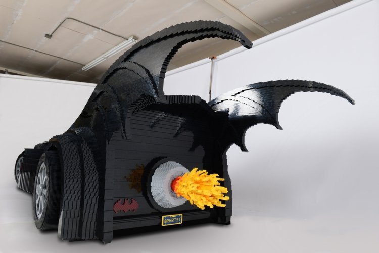 Podrobný nápad Lego art-lego-batmobil-zadný-výfuk-drahý-projekt
