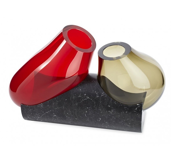 dve moderné vázy so štýlovým dizajnom štýlové dekoračné kúsky