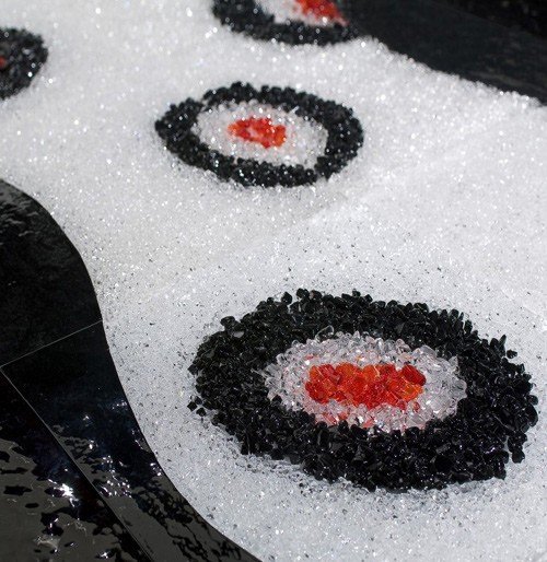 čiernobiely nápad na dizajn kúpeľne červeno biela myšlienka dizajnu kúpeľne