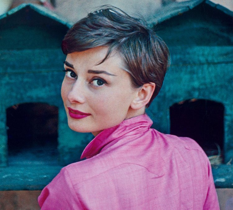 Štýl krátkych vlasov -pixie-audrey-hepburn-hviezda-klasika