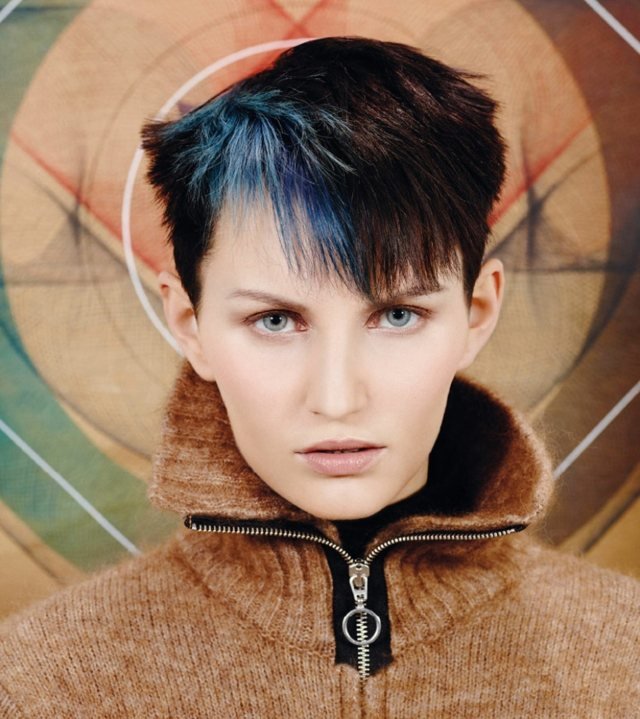 Dámske obrázky modré pramene tvár oválne