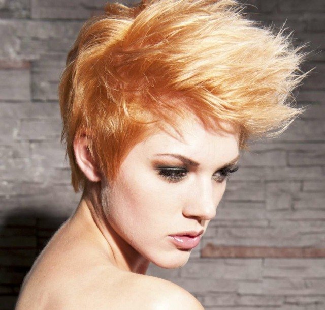 Účes účes blond moderné nápady strih