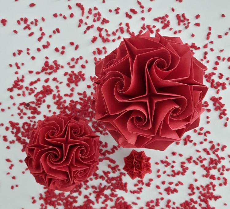 Kusudama Kulma na kulmu Červená dekorácia na Valentína