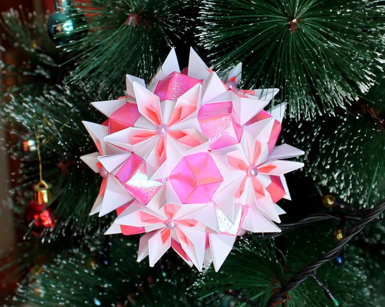 Ozdoby na vianočný stromček Kusudama ružovo biele