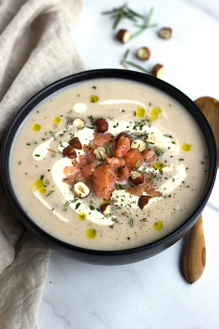 jablková polievka lososové orechy predjedlo vianočné menu