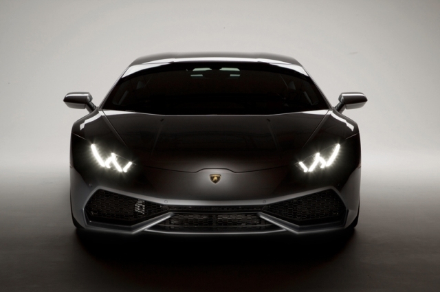 Lamborghini Huracan LP 610 4 2015 ostré línie vpredu Lamborghini Huracan LP 610 4 2015 predné 1