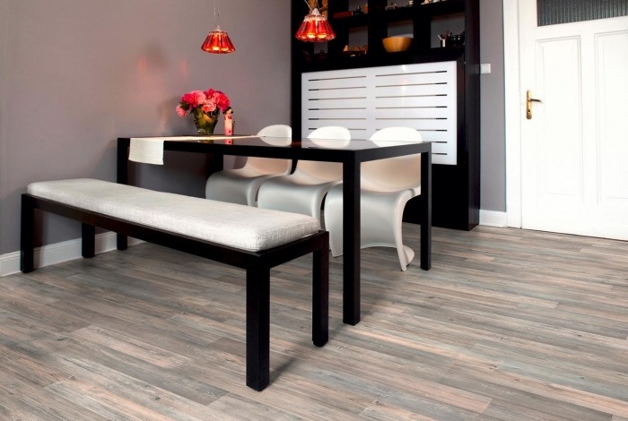 moderná-laminátová podlaha-obývacia izba-fjord-dub-drevo-nuansy-moderná