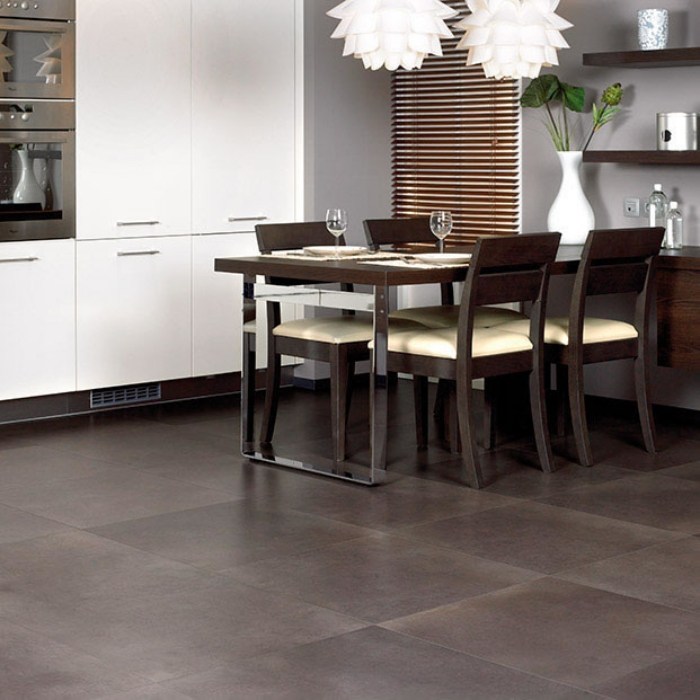 Laminátová podlaha v tmavosivom odtieni - leštený betón UF1247 optika-laminatova-dlazba-optika-rychly krok-Art-vylešteny-beton-tmava-jedalna-oblast-kuchyna-UF1247