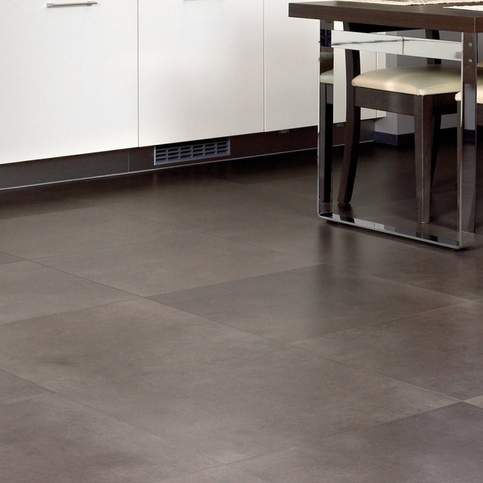 Laminátové podlahy v dlažbovom vzhľade od Quick -Step - UF1247 laminát-dlaždice-optika-quick-step-Arte-leštený-betón-tmavý-UF1247