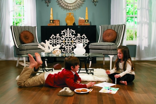 V jedálni s terasou sa nachádzajú nápady na dizajn eklektického nábytku