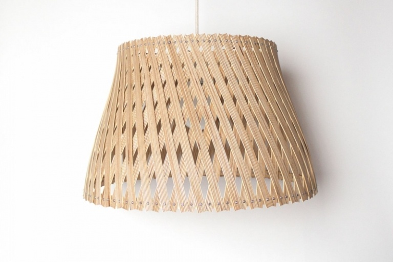 vzorové mriežkové žiarovky vyrobené z preglejkových pásov benjamin spoth