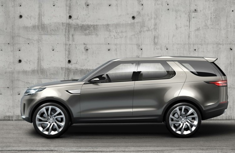 strieborný model Land Rover Discovery Vision