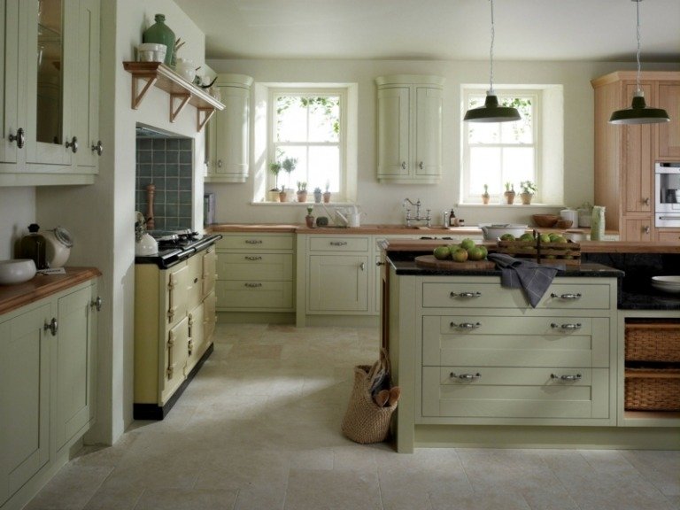 Priestranný dizajn kuchyne vo vidieckom štýle kuchyňa vidiecky štýl jasný interiér žltá biela stredomorský dizajn