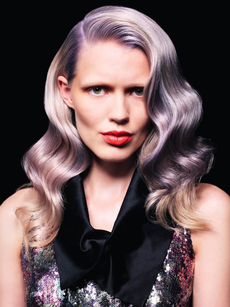 Uletený, blond a veľké vlny - Georgia May Jagger dlhé účesy-2015-farba-fialové-vlny-retro-georgia-máj-jagger