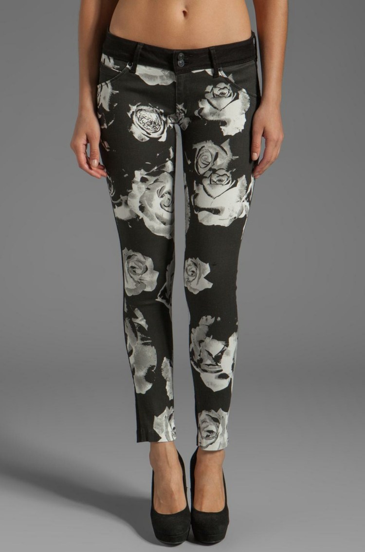 halloween hudson rifle na poslednú chvíľu motívy čiernych sivých ruží