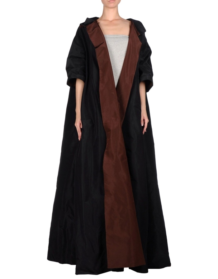 kabát-Halloween-Oblečenie-nápady na poslednú chvíľu-dámy-outfit-ROCHAS