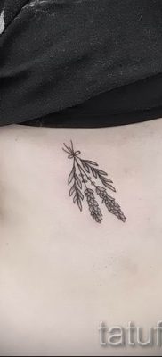 fényképes példa levendula tetoválásra a tetoválás jelentéséről szóló cikkhez 55