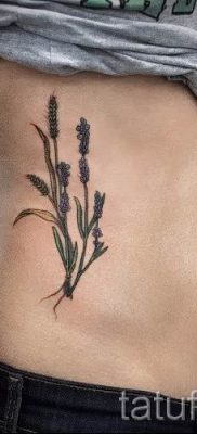 fényképes példa levendula tetoválásra a tetoválás jelentéséről szóló cikkhez 51