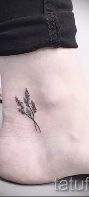 fényképes példa levendula tetoválásra a tetoválás jelentéséről szóló cikkhez 17