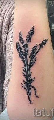 fényképes példa levendula tetoválásra a tetoválás jelentéséről szóló cikkhez 1