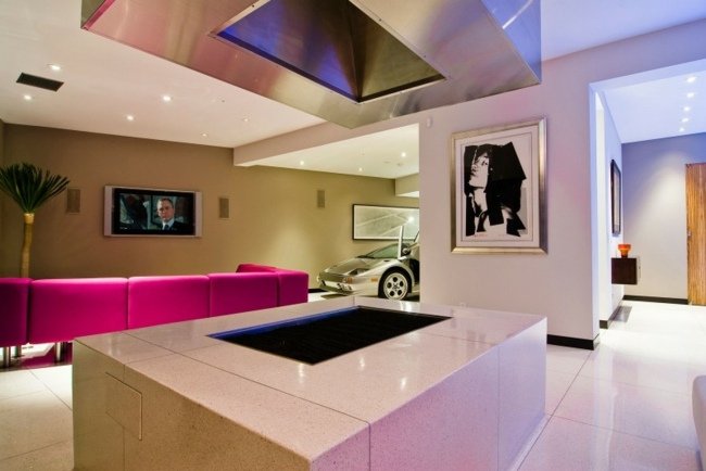 Krb bezplatná ružová sedačka obývacia izba exkluzívny interiér bytu Krbová dekorácia fotografickej steny do obývačky zadarmo