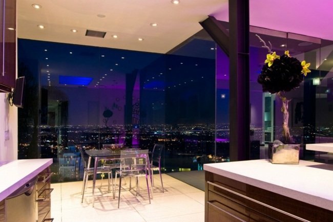 Nábytok jedáleň panoráma mesta presklená stena Akrylový nábytok Jedáleň Panoráma mesta Sklenená stena