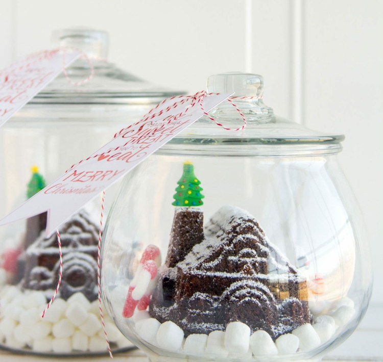 pečenie perníka sklo-zvonček-dom-marshmallow-zdobenie-deco