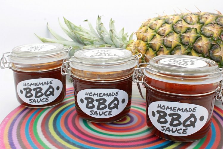 Grilovacie omáčky v murárskych nádobách BBQ-omáčka-recepty-darček-košík-nápad-ananás-diy