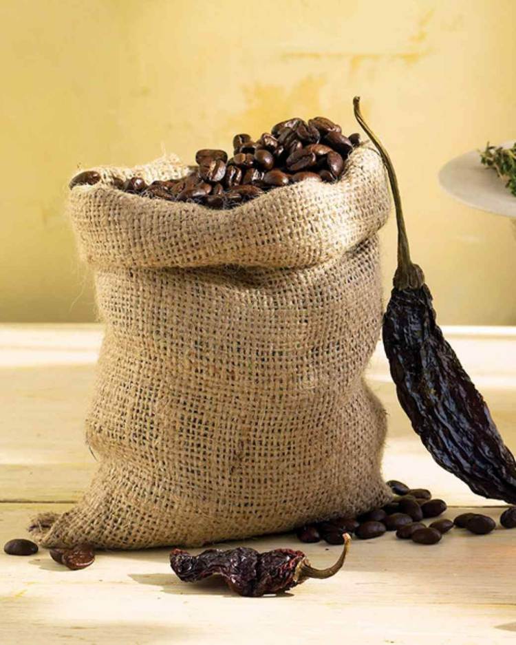 Recepty na grilovanú omáčku - existuje veľa slaných príkladov BBQ-omáčka-recepty-káva-omáčka-urobte si-kávové zrná