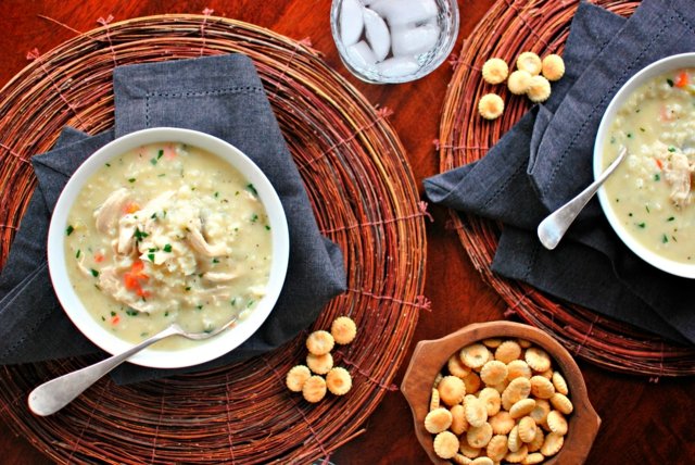 Kuracia polievka Pripravte si ryžovú zeleninovú zdravú výživu