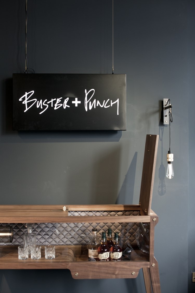 Žiarovkou môžete okoreniť rustikálny štýl interiéru žiarovka buster punč lampa dizajn rustikálny