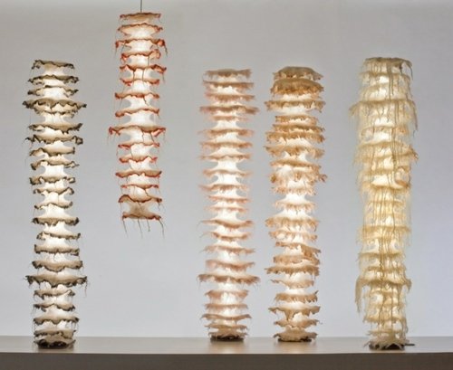 Stojacie lampy medúzy svietia kreatívnymi nápadmi