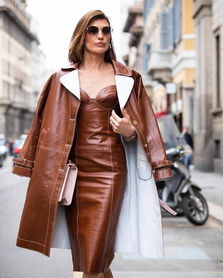 Módne trendy kožená súprava jeseň zima 2020 kombinuje dámske kožené šaty