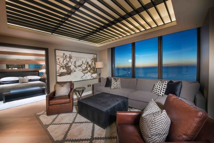 Nápady na obývaciu izbu - klubové kreslo v hnedej farbe Kožené kreslo-hnedá-obývačka-obývačka-nápady-jednoduché-klubové kreslo