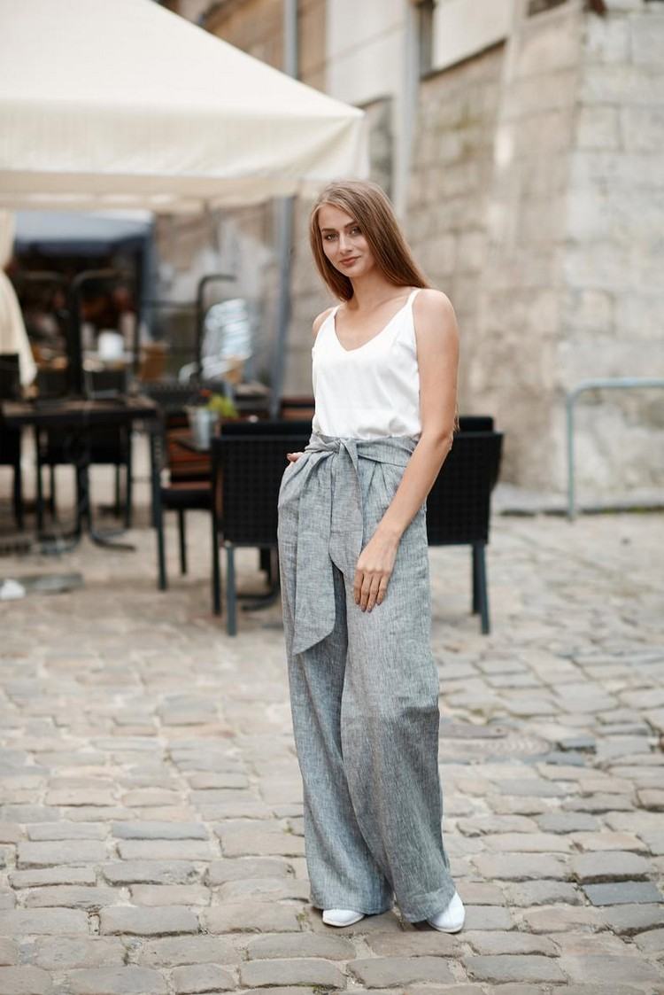 Ľanové nohavice kombinujú dámske látkové nohavicové súpravy na leto