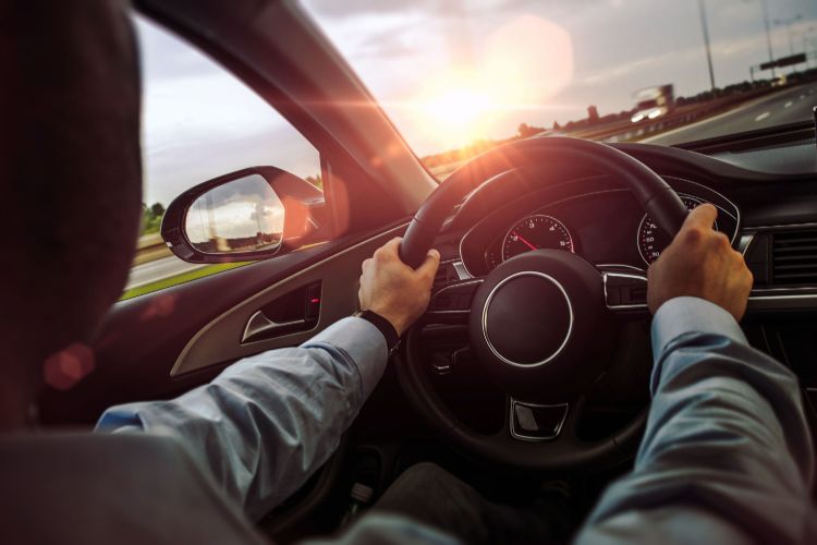 volant správne drží japonský študijný výskum