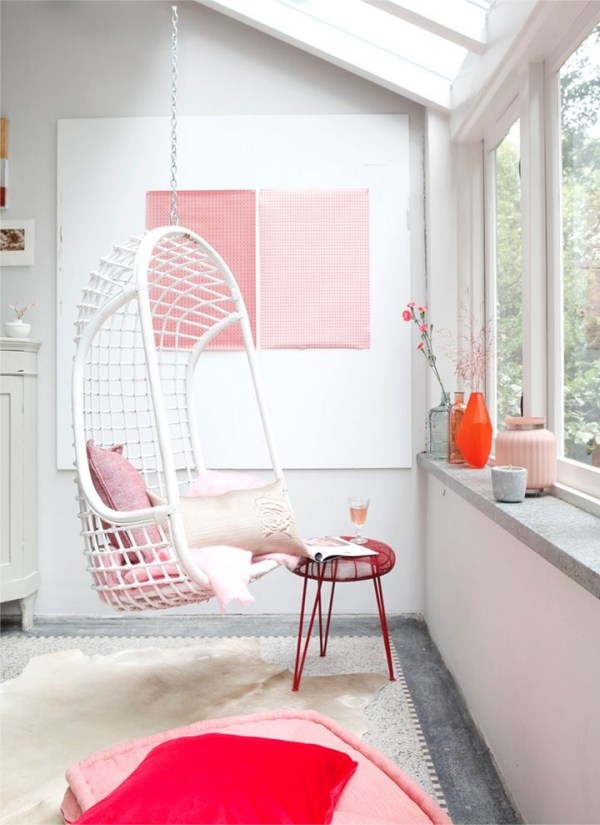 závesný košík kreslo dizajn čalúnené podušky ústup opierka nôh