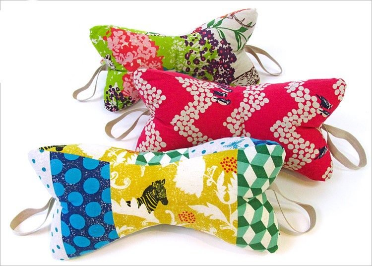 Šijací vankúš na krk-tvar kosti