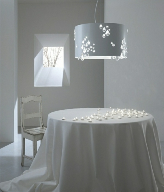 Závesná lampa s kryštálovým osvetlením jedálenský stôl