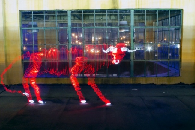 bulle rot umelecké inštalačné svetlo darren pearson umelecké inštalačné svetlo bulle rot od Darrena Pearsona