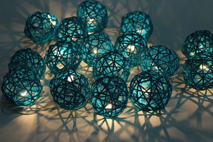 lopta-víla svetlá-drotár-modrá-vlna-priadza-ratan-nápady