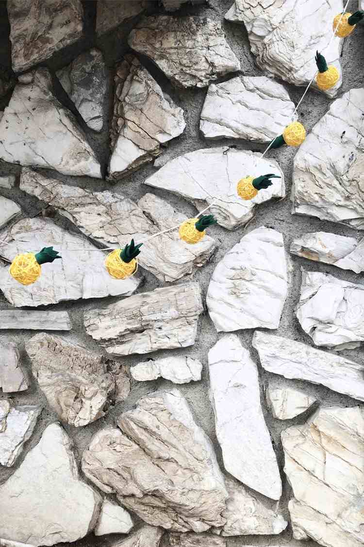 rozprávkové svetlá-drotár-záhrada-ananás-svetlá-urob si sám-gule