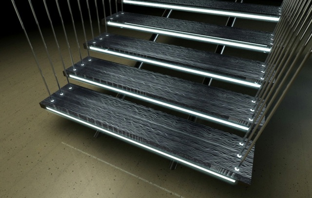 Vysoko kvalitná nehrdzavejúca oceľ s originálnym osvetlením vo foyer