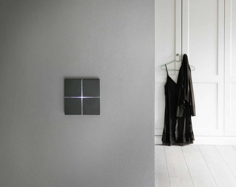 Svetelné vypínače-zásuvky-LED-vchod do domu-moderné