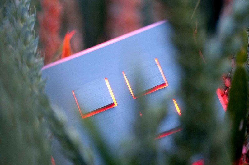 Svetelné vypínače-zásuvky-kov-dizajn-moderné