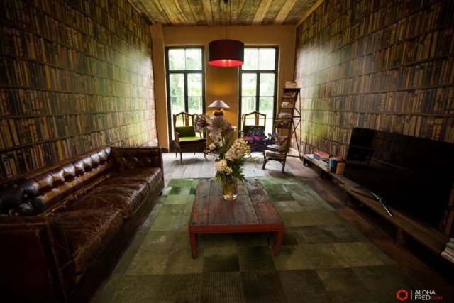 Vidiecky dom-zrekonštruovaný-dom-knižnica-ukážka-tapeta-3d-efekt